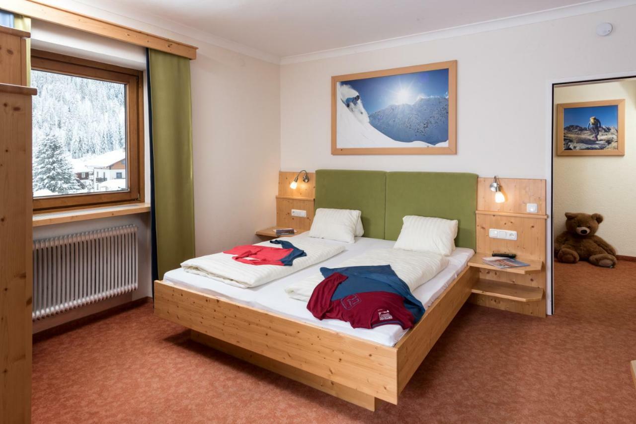 Hotel Sporthaus Troger Sankt Jakob in Defereggen Exterior foto